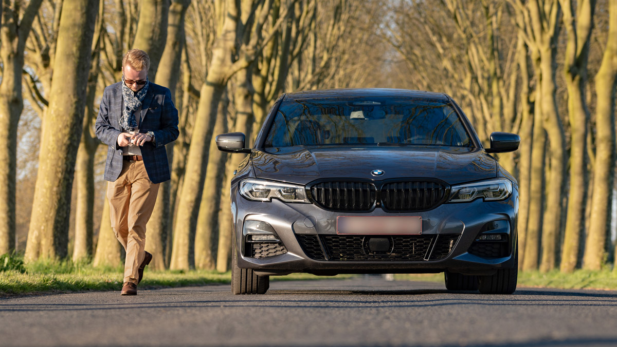 Photo BMW Série 3 de face